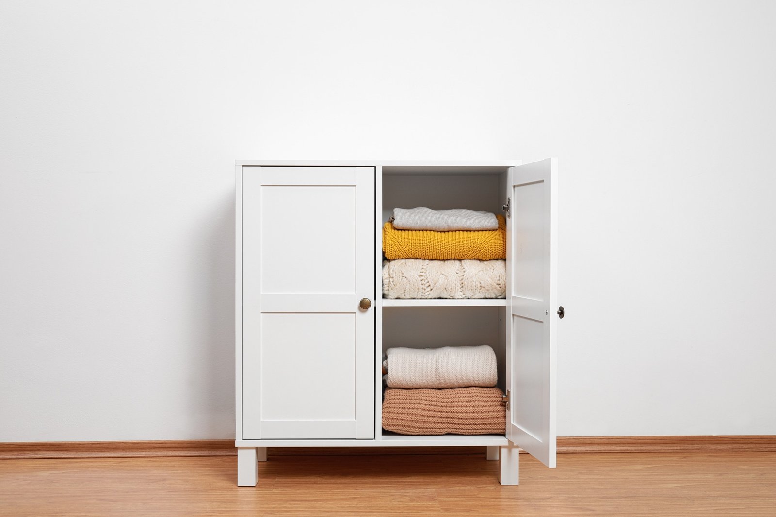 Schrank wackelt wenn jemand vorbeigeht